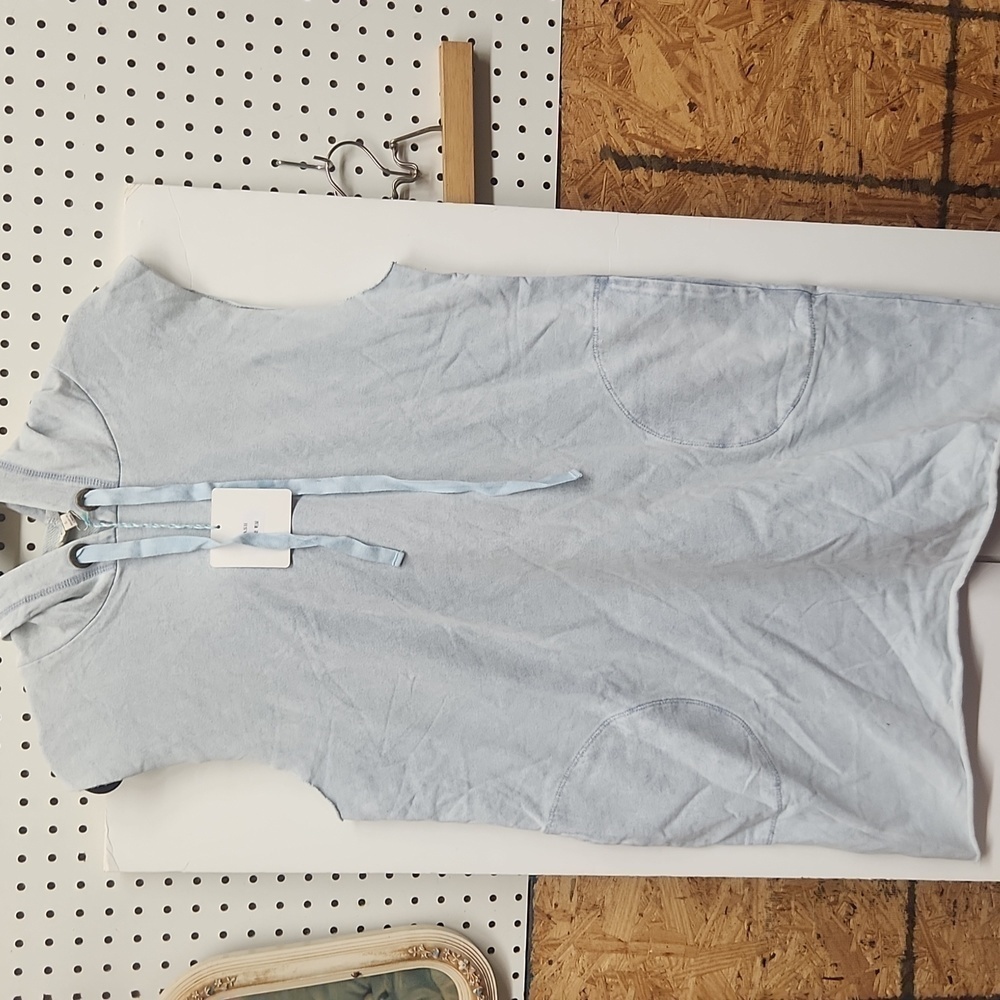 Umgee hooded t shirt dress lt denim color with pockets